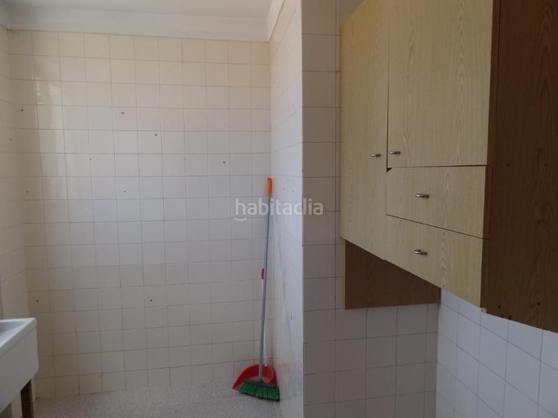 Foto c6e99c62-e0d1-4a04-bacc-0430681084c4. Piso  grande y exterior en la avenida luis suñer en Alzira