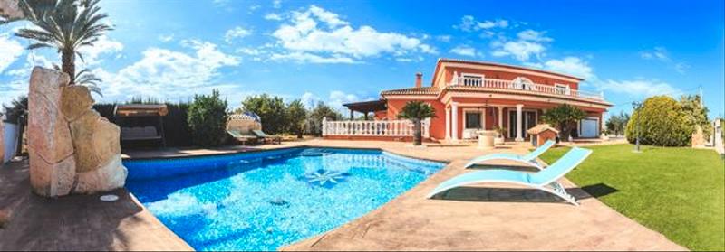Foto fa2a82a7-ecfc-4cb4-87c4-954e9b2ae03f. Chalet in carrer germans ferchen 3 in Centro Urbano Dénia