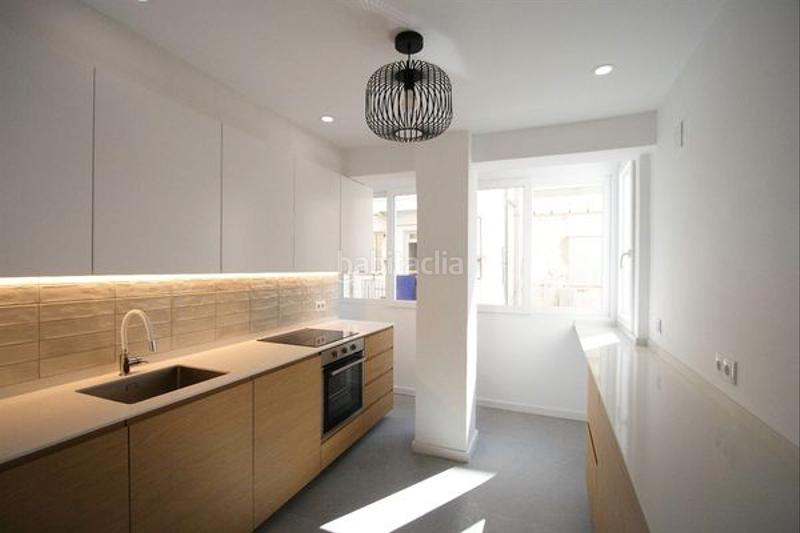 Foto 86896992-5c08-4c6d-b62e-92619b8db786. Pis a carrer del túria 20 a El Botànic Valencia