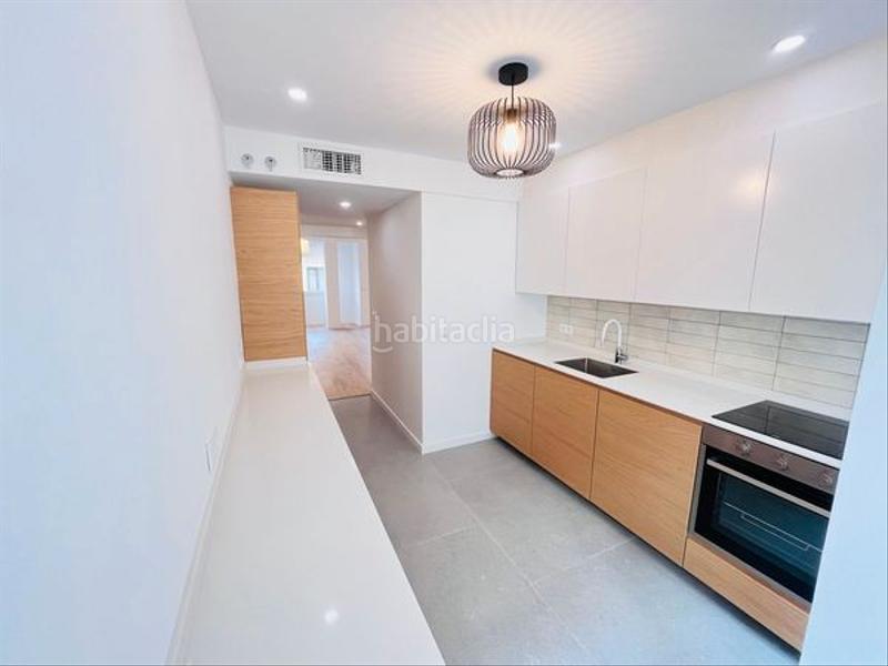 Foto a53b424a-3aa6-4592-9eef-3a5fedfa52bb. Pis a carrer del túria 20 a El Botànic Valencia