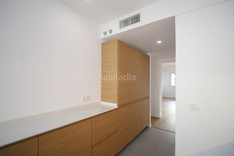 Foto faf3aefa-a9b0-4af8-800f-b7736ce0f3b3. Pis a carrer del túria 20 a El Botànic Valencia