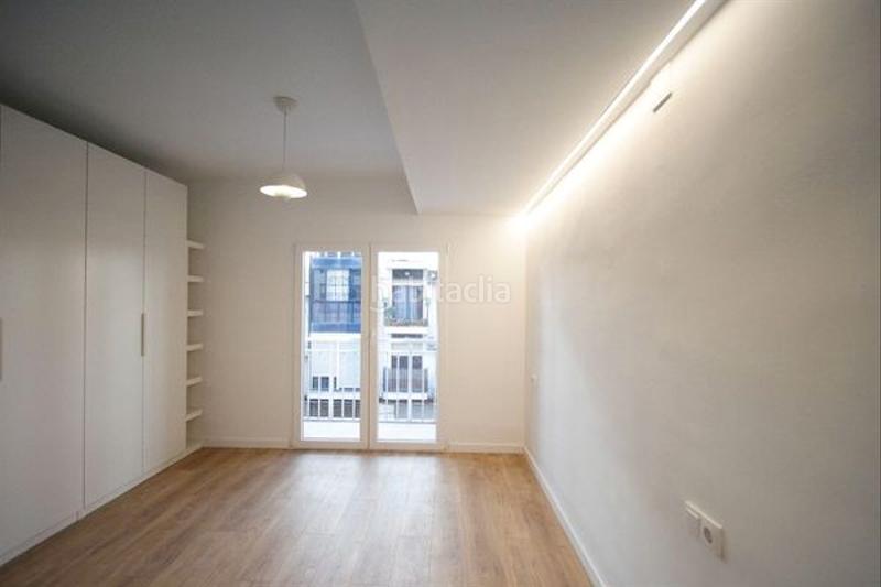 Foto fce22d56-9869-4e8f-bd4d-7d47a8bbcef4. Pis a carrer del túria 20 a El Botànic Valencia