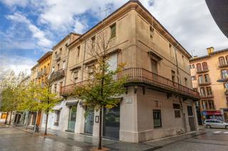 Edifici a Plaça nova 9. Edifici en venda