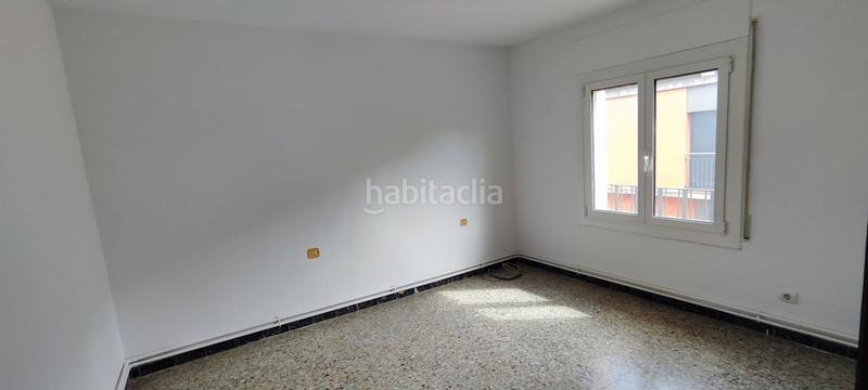 Foto db90aaaf-646a-419f-9027-f23d8527aa11. Edifici a Sant Hipòlit de Voltregà