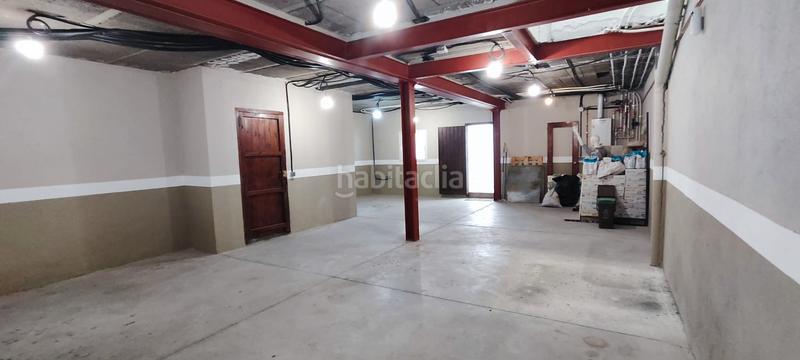 Foto f80af018-8d76-4172-bc9c-413e8cddcfaa. Edifici a Sant Hipòlit de Voltregà