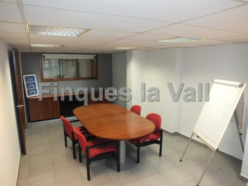 Foto 9ed6c45c-3d1f-4079-8188-ad62c8350870. Miete geschäftsraum mit heizung in Centre Vic