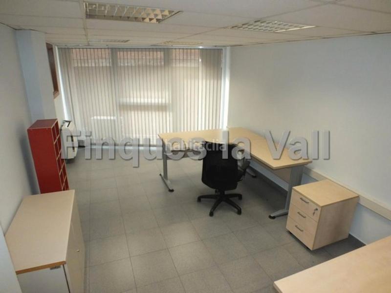 Foto e28c0a1c-d45a-403c-b77d-e0e764242ece. Miete geschäftsraum mit heizung in Centre Vic