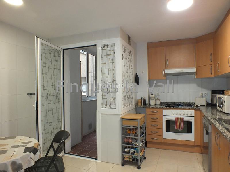 Foto 542d4674-f5aa-4e64-b590-cca95833ab27. Piso en passatge de la font dels frares 26 pis en venda a en Vic