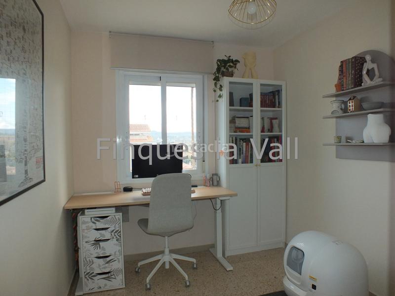 Foto acb0e01c-5482-41e5-84bd-8570160ef446. Piso en passatge de la font dels frares 26 pis en venda a en Vic