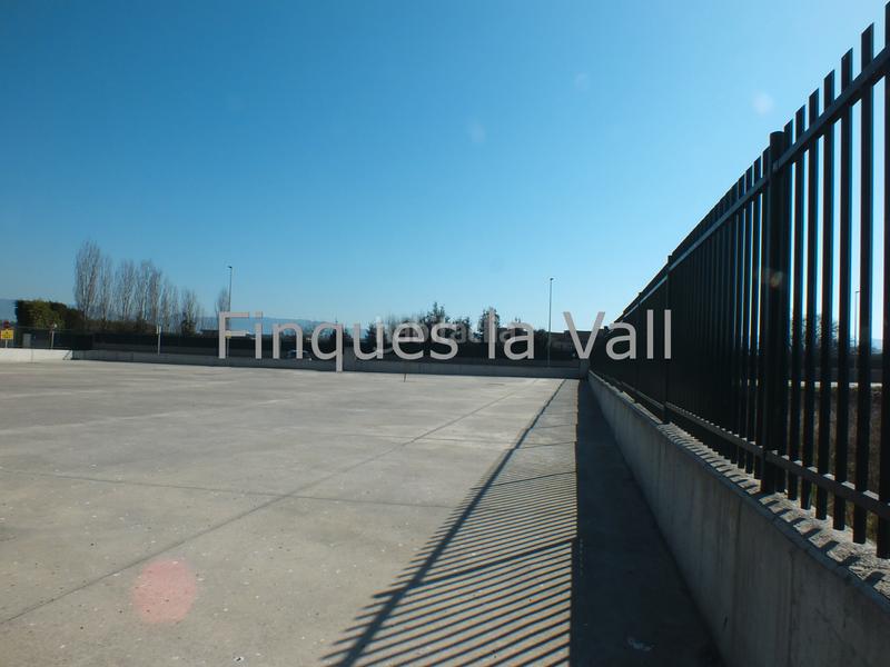 Foto 7acee1eb-4284-44e3-a953-1586a814fe1a. Area edificabile industriale in Gurb