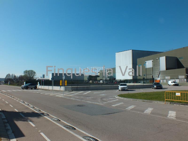 Foto ec04813f-f40e-49e6-89e7-514b3337dd34. Area edificabile industriale in Gurb