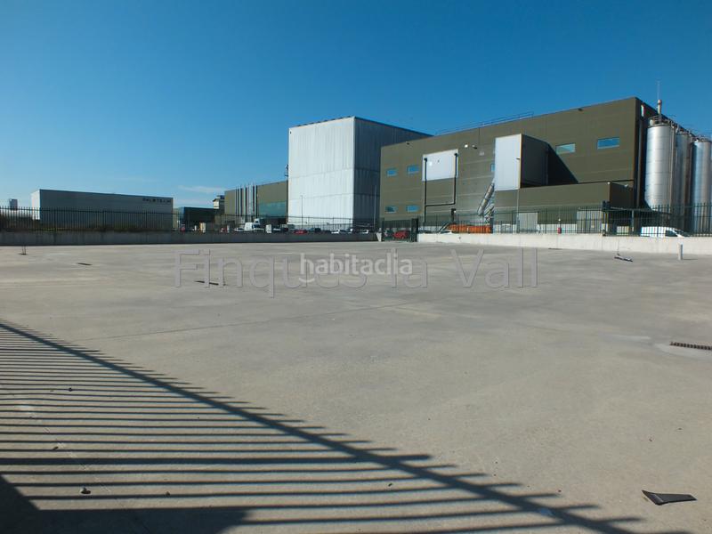 Foto ec13ee16-724e-4ebf-8aa4-9f5b90afc691. Area edificabile industriale in Gurb