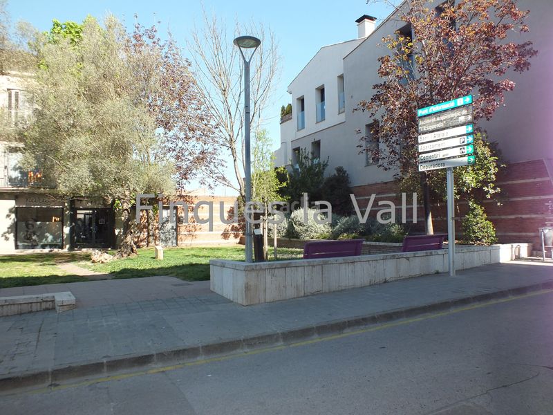 Foto c21a74ee-653b-4732-90c3-f548dc26d315. Local comercial amb calefacció a Roda de Ter