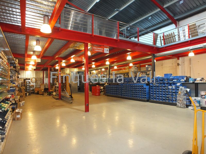 Foto d9f10073-1bed-4e7b-943e-e0a3fce6c588. Location bâtiment à usage industriel dans Taradell