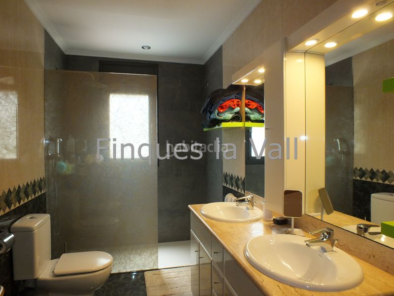 Foto 0f3e8140-8aee-4386-bc99-6e9e77b6204c. Casa amb xemeneia calefacció aparcament a Tona