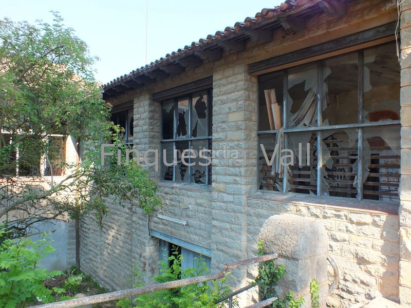 Foto 6af9a5e7-085a-47e6-ab6b-54fda96d8755. Edificio in Taradell