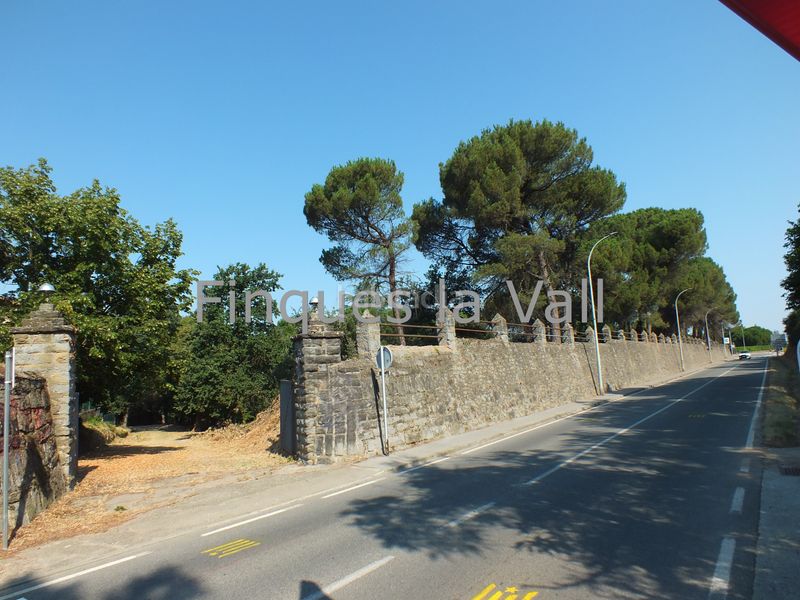 Foto d0685f2f-b130-423f-86bd-b22fa2672b41. Edificio in Taradell