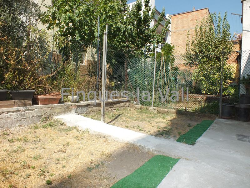 Foto 12003bbb-24b6-4d5c-8484-c538e81330fa. Casa amb calefacció aparcament a Manlleu