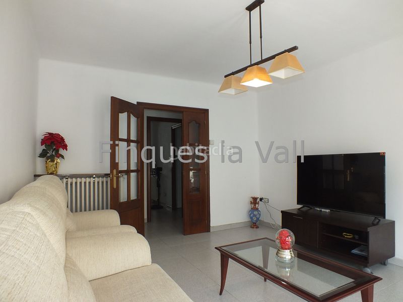 Foto 5da9c140-9d4a-4fba-8bec-be35c897850b. Casa amb calefacció aparcament a Manlleu