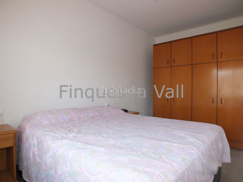 Foto 69fa677d-34e6-40c6-8941-c839ebbda063. Casa amb calefacció aparcament a Manlleu