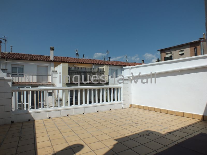 Foto 8f45e67b-99e5-483d-b281-b1885e8b2511. Casa amb calefacció aparcament a Manlleu
