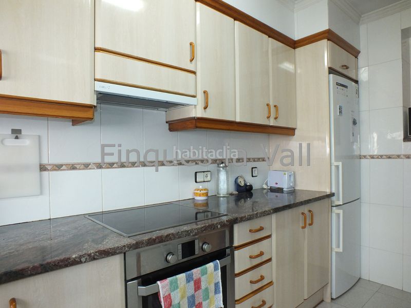 Foto beba8927-6e78-4031-a935-2a66fe950a18. Casa amb calefacció aparcament a Manlleu
