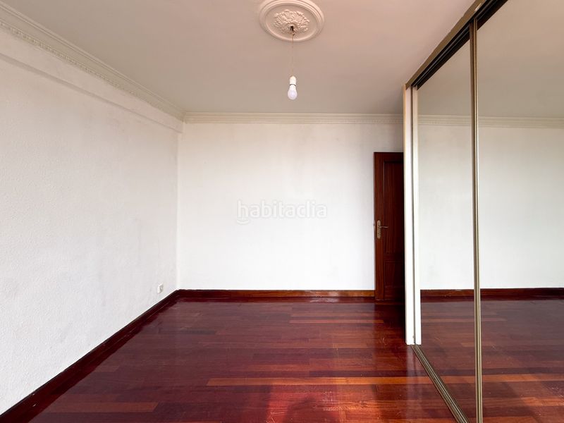 Foto 249aad69-4320-43a4-9417-0c41073d405d. Pis amb aparcament a Cuatro Caminos Santander