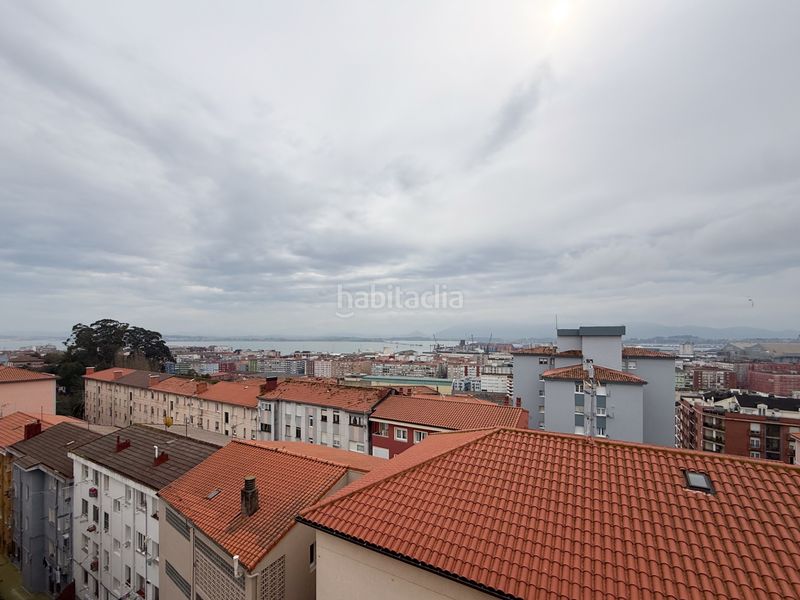 Foto 33f2d71e-0300-4497-b5c9-d9cc5aa377ed. Pis amb aparcament a Cuatro Caminos Santander