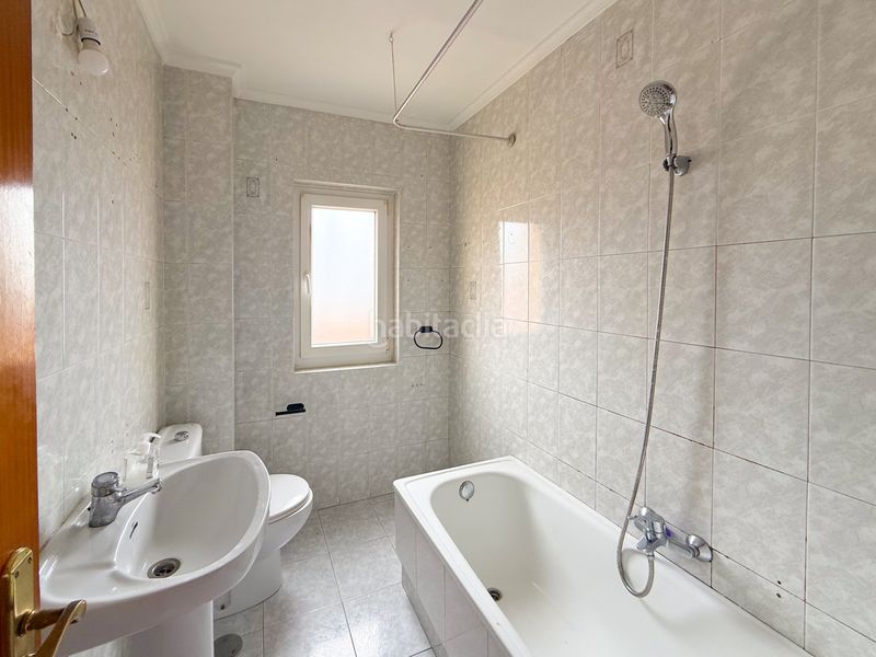 Foto adb58a3d-11c5-4448-950c-43fc53584aaf. Pis amb aparcament a Cuatro Caminos Santander