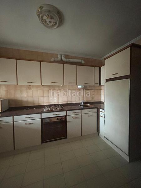 Foto 79aa6d6a-c1ae-44b2-8568-9d4f65964390. Chalet con parcheggio in Soto de la Marina Santa Cruz de Bezana