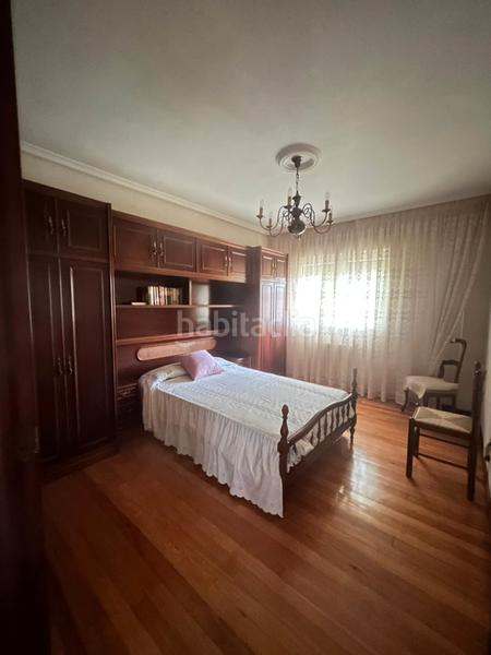 Foto c421c95d-8f57-4c3b-9488-d52e99ab794f. Chalet con parcheggio in Soto de la Marina Santa Cruz de Bezana