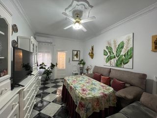 House in Palacios y Villafranca (Los). Casa en el centro!