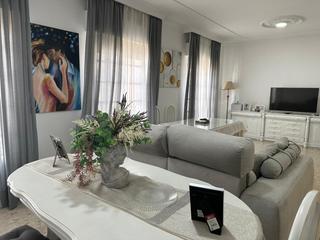 Maison à Palacios y Villafranca (Los). Casa unifamiliar en la zona del furraque!