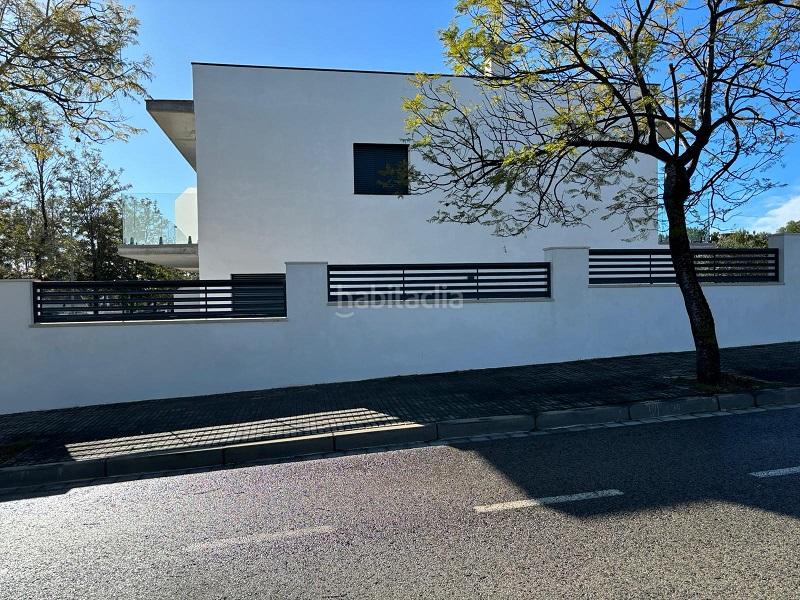 Foto f8b1c3cf-30ea-4bd8-aa59-07eddd00178b. Casa adossada a camí ardiaca 24 a mar Cambrils Cambrils