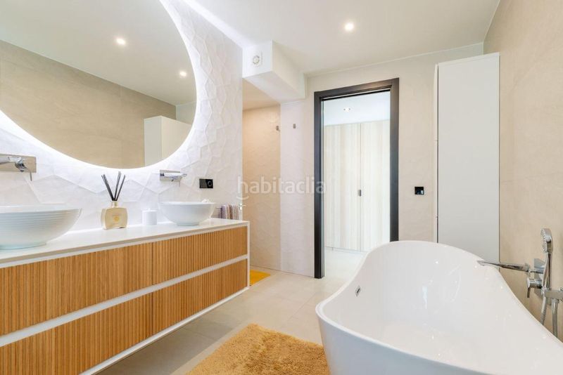 Foto 1c5d0496-3946-4898-a0ea-a53b94a84328. Xalet amb aparcament piscina a La Fustera Benissa