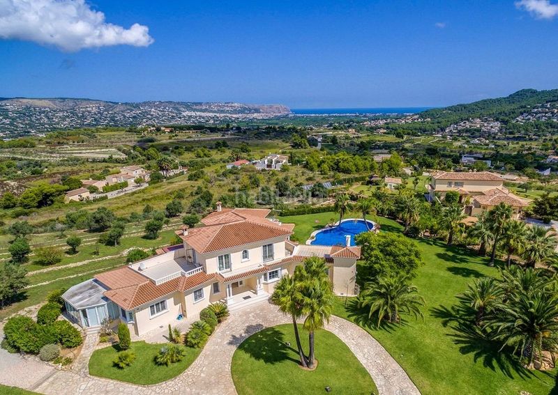 Foto 750d0a39-af63-401a-8a38-7927a22c9b4f. Xalet amb aparcament a Partida Comunes-Adsubia Xàbia