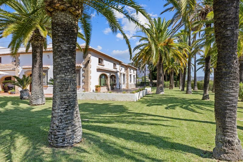 Foto 198060d0-7d71-4b1f-818a-52451b0cecb1. Chalet en Partida Comunes-Adsubia Xàbia