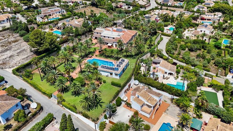 Foto 46db0450-958f-4731-9495-c8f54af3cbf4. Chalet en Partida Comunes-Adsubia Xàbia