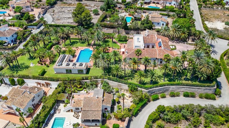 Foto aa70bb10-0195-48d4-873d-c51d8f5982f9. Chalet en Partida Comunes-Adsubia Xàbia