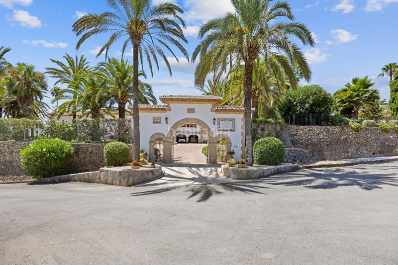 Foto df1ba59b-15c1-4b8b-a66c-4e7ab4cf0c4d. Chalet en Partida Comunes-Adsubia Xàbia