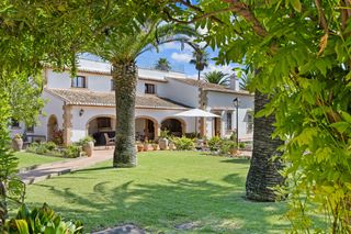 Chalet in Partida Comunes-Adsubia