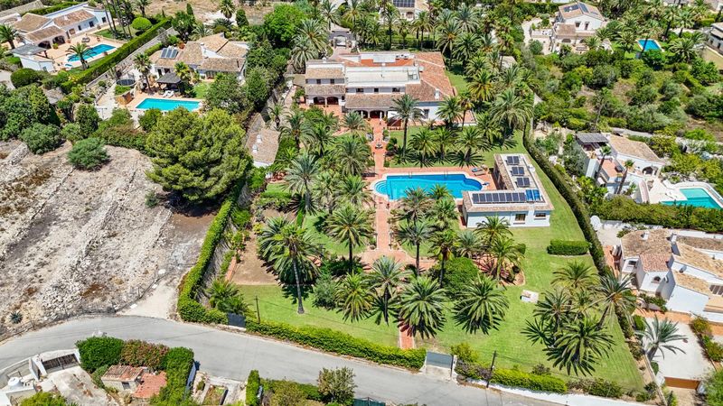 Foto 63a8adbf-f614-4161-8158-e5157c282e59. Xalet amb piscina a Partida Comunes-Adsubia Xàbia