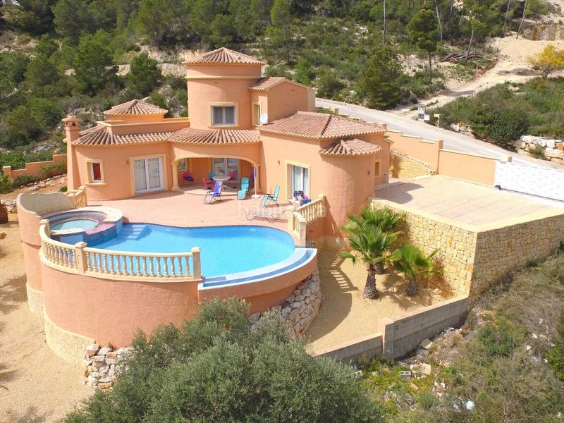 Foto 49b9f67e-5cb8-4b6e-a0a5-b0f200992852. Xalet amb calefacció aparcament piscina a Partida Comunes-Adsubia Xàbia