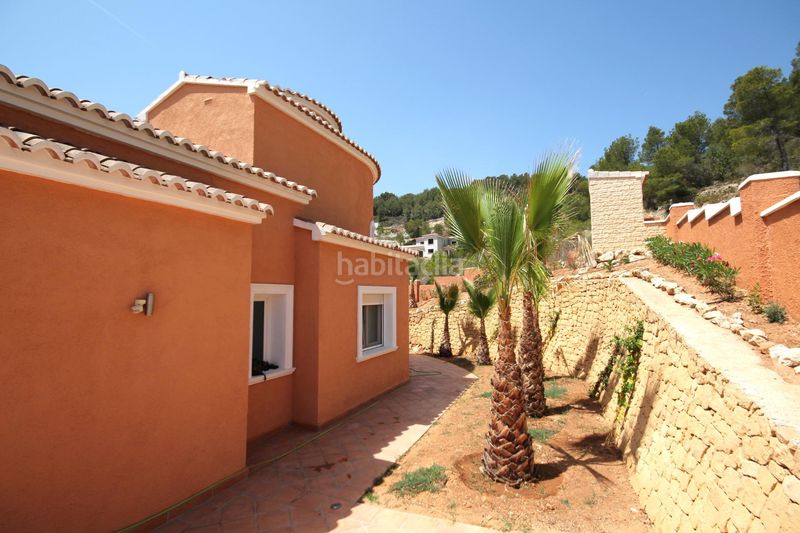 Foto 50a4b259-5d70-4360-8b7c-3abd4c3fa8a8. Xalet amb calefacció aparcament piscina a Partida Comunes-Adsubia Xàbia