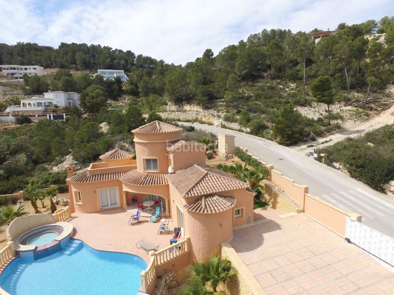 Foto a42215a3-9c73-48a9-8d15-7d4787096e64. Xalet amb calefacció aparcament piscina a Partida Comunes-Adsubia Xàbia