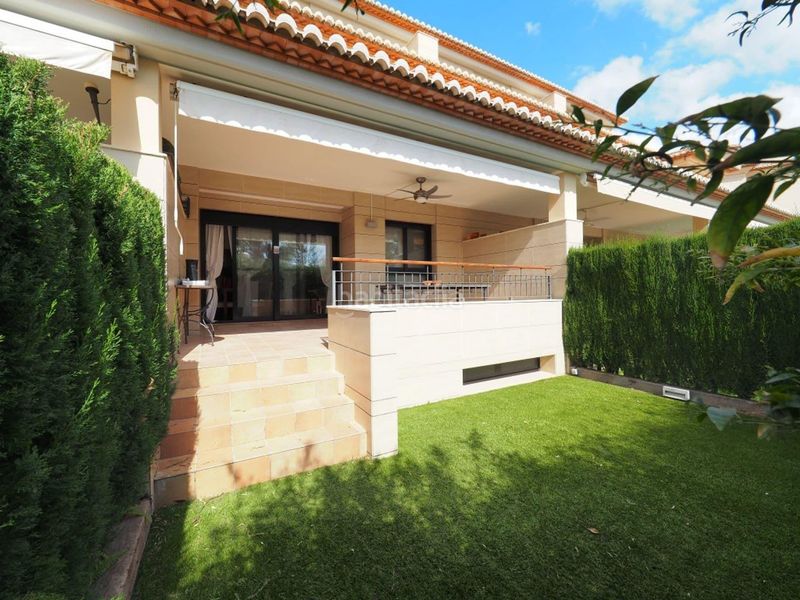 Foto eb8d97c3-f4a9-49b2-9d56-7f6281f55d84. Casa amb aparcament a Centro Ciudad Xàbia