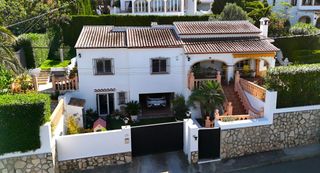 Chalet in Centro Ciudad. Hermosa villa toscaltosalet