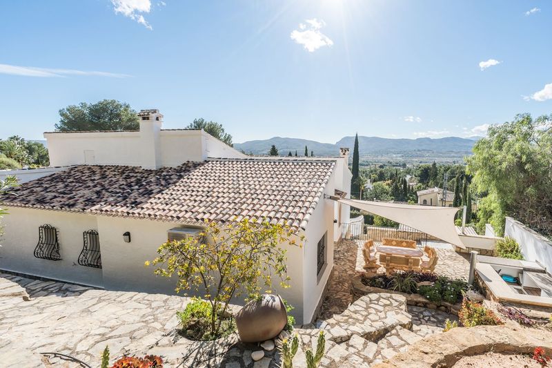 Foto bc7e2f12-6704-4ae1-9723-da29c2c2a80d. Xalet amb aparcament piscina a Montgó - Ermita Xàbia
