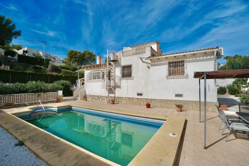 Foto 6b32a104-3bb4-4b9c-a8d1-9b0dac01753a. Xalet amb piscina a La Fustera Benissa