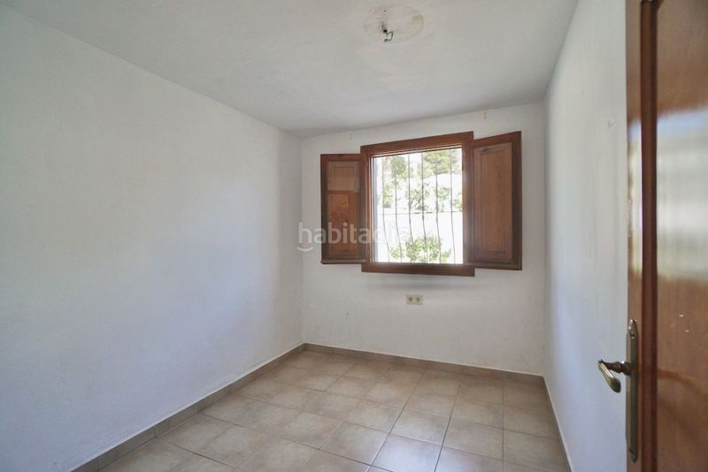 Foto a324e562-a7bd-4fd4-9263-757dac810cc1. Xalet amb piscina a La Fustera Benissa